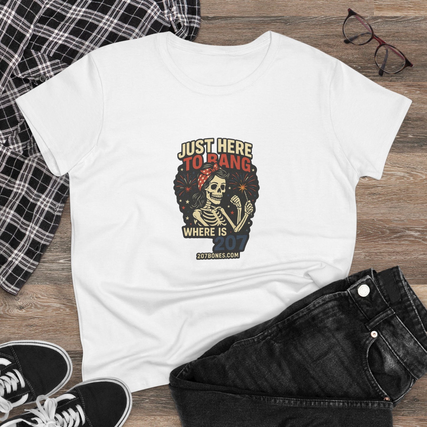 Casual Funny Graphic Tee - Just Here to Hang, Cute Gift for Friends, Halloween, Everyday Wear, Trendy Style, Comfortable Cotton Shirt