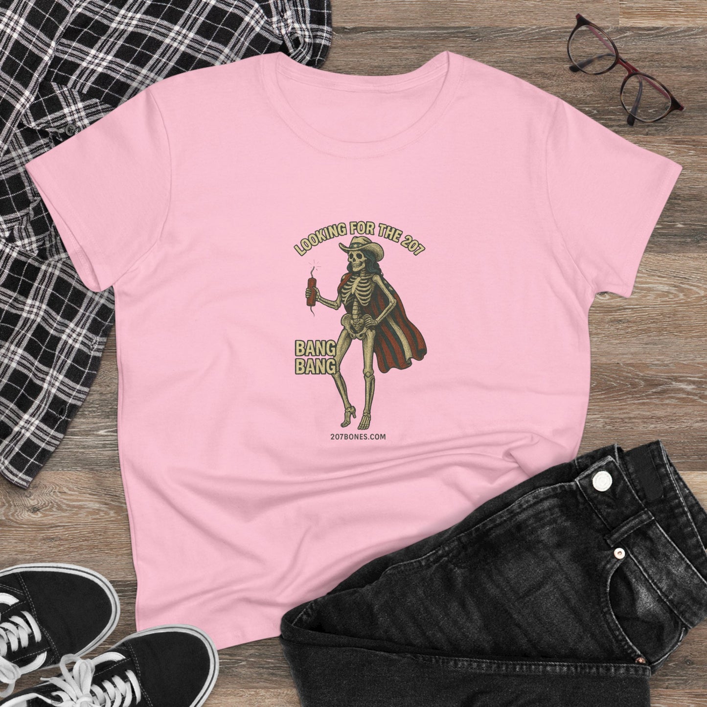 Retro Graphic Tee for Women - Perfect for Casual Wear, Gifts, and Celebrations